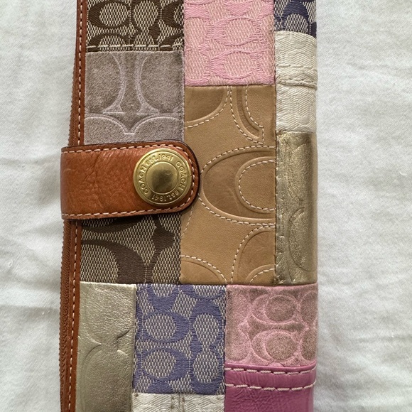 Coach Wallet - Picture 2 of 7